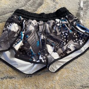Lulu lemon tracker shorts